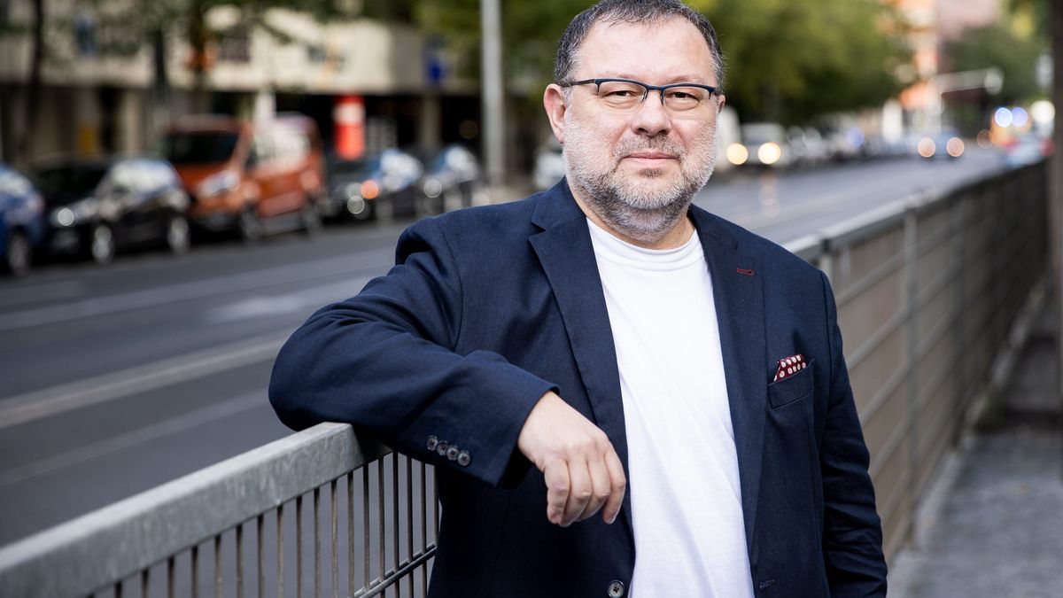 Jaroslav Kmenta v nové podcastové sérii Prohnilí odkrývá podsvětí české politiky